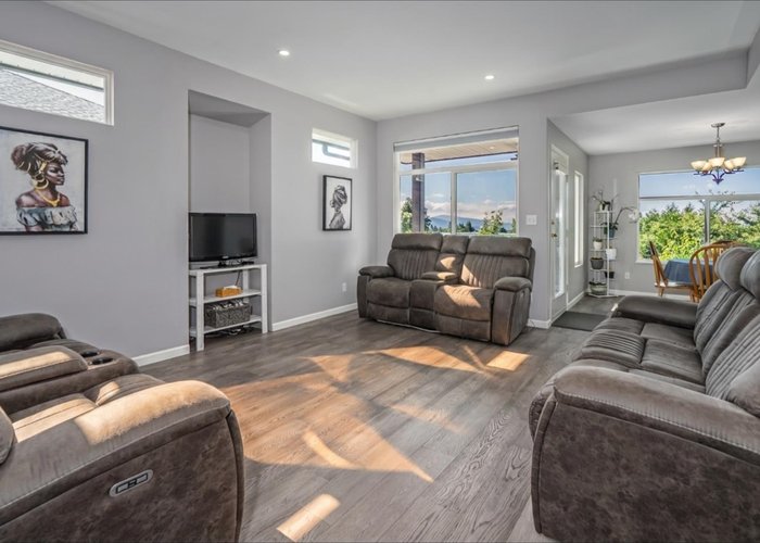 33764 Blueberry Drive, Mission, BC V2V 7A1 |  Photo 37
