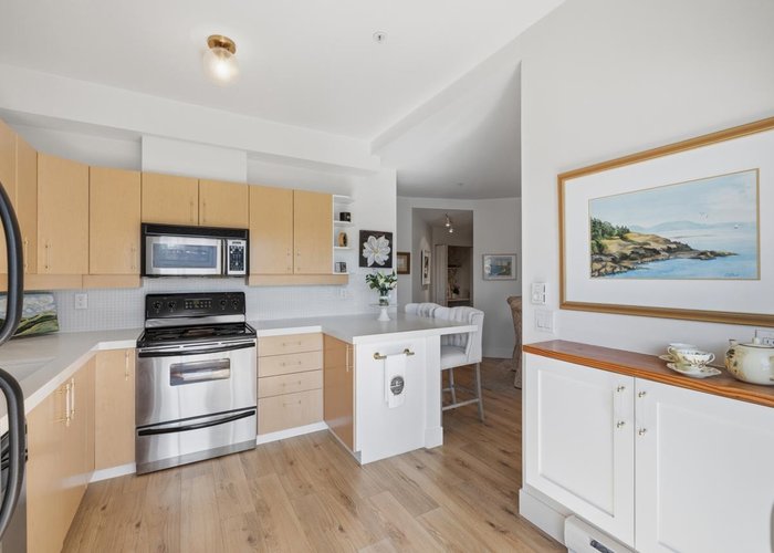 202 - 3151 Connaught Crescent, North Vancouver, BC V7R 4X6 |  Photo 33