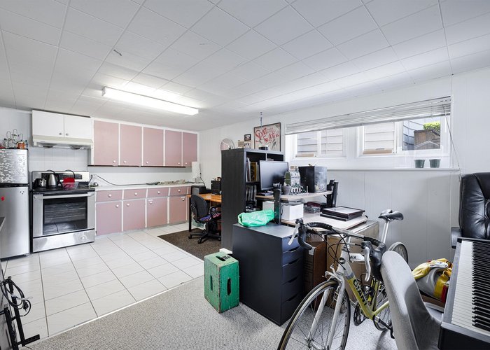 4378 Briarwood Crescent, Burnaby, BC V5G 2M6 |  Photo 46