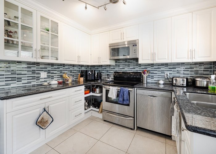 4378 Briarwood Crescent, Burnaby, BC V5G 2M6 |  Photo 36