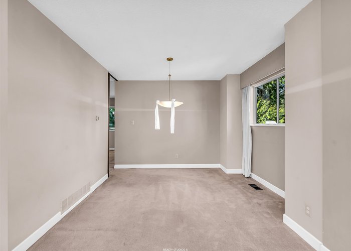 1110 Lodge Road, North Vancouver, BC V7R 1W8 |  Photo 44