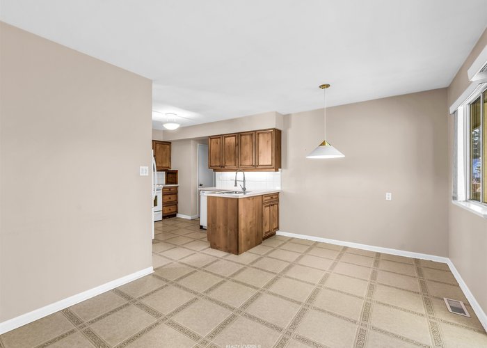1110 Lodge Road, North Vancouver, BC V7R 1W8 |  Photo 49
