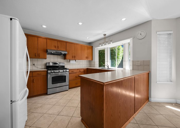 6240 Parktree Place, Surrey, BC V3X 1Z8 |  Photo 52