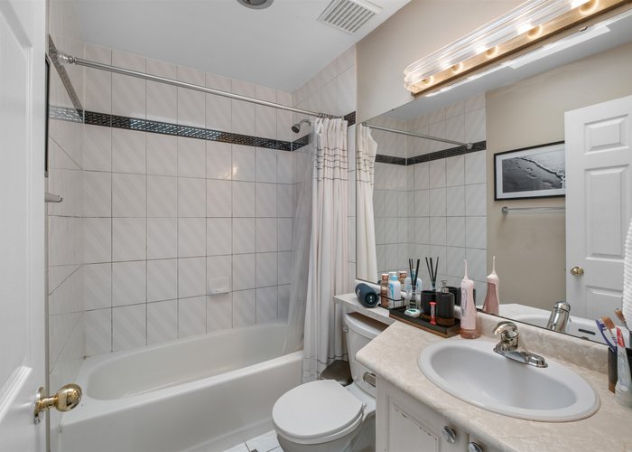 230 St. Patricks Avenue, North Vancouver, BC V7L 3N4 |  Photo 36