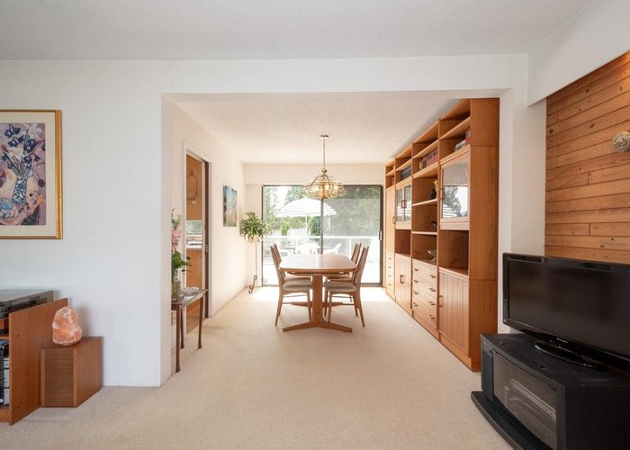 4057 Violet Street, North Vancouver, BC V7G 1E4 |  Photo 45