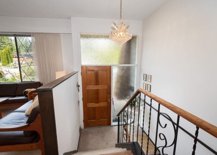 4057 Violet Street, North Vancouver, BC V7G 1E4 |  Photo 40