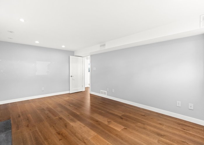219 26TH Street, North Vancouver, BC V7N 1A7 |  Photo 59