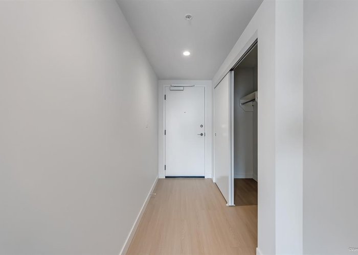 1312 - 13745 George Junction, Surrey, BC V3T 0V8 |  Photo 15