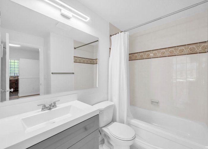 110 - 125 18TH Street, North Vancouver, BC V7M 1W5 |  Photo 54