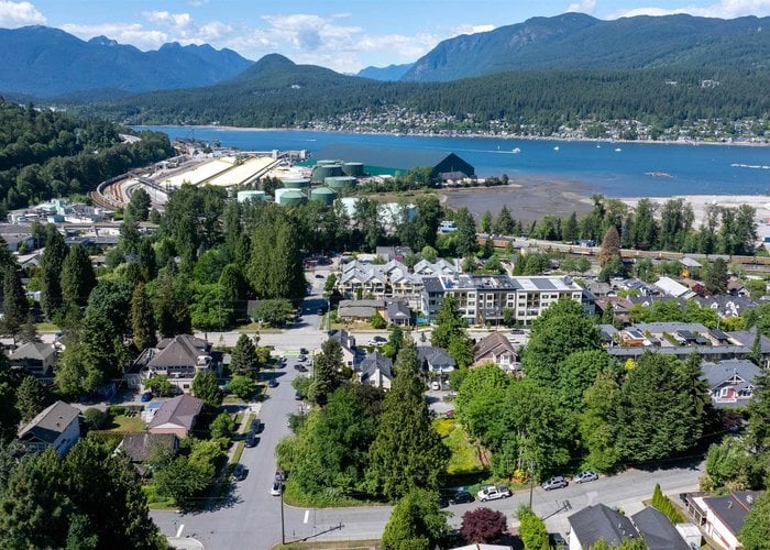 2301 ST Andrews Street, Port Moody, BC V3H 0K4 |  Photo 3