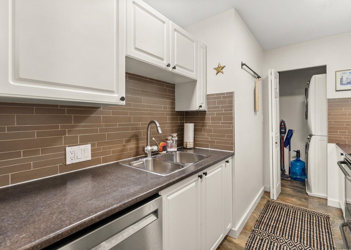 323 - 15268 105 Ave Avenue, Surrey, BC V3R 0W8 |  Photo 46