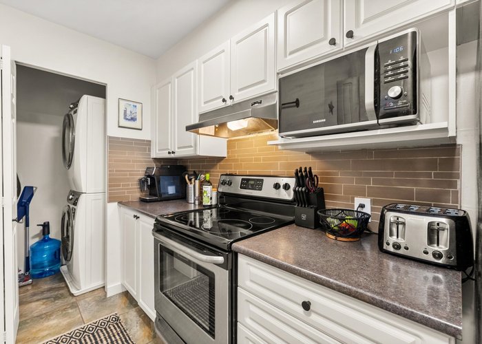 323 - 15268 105 Ave Avenue, Surrey, BC V3R 0W8 |  Photo 47