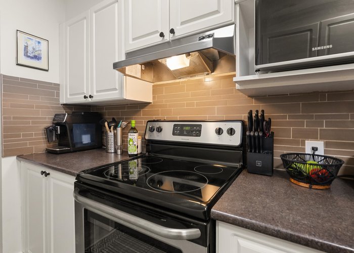323 - 15268 105 Ave Avenue, Surrey, BC V3R 0W8 |  Photo 48