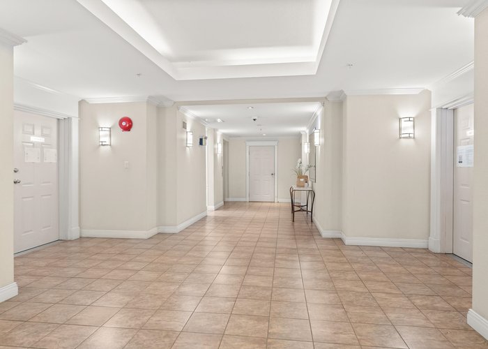 323 - 15268 105 Ave Avenue, Surrey, BC V3R 0W8 |  Photo 55