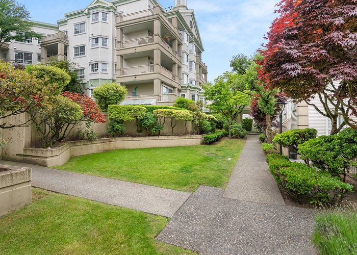 323 - 15268 105 Ave Avenue, Surrey, BC V3R 0W8 |  Photo 70