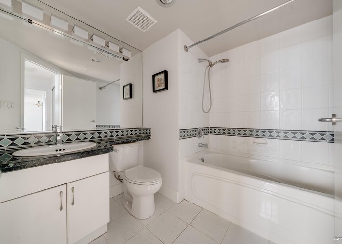 2206 - 1201 Marinaside Crescent, Vancouver, BC V6Z 2V2 |  Photo 59