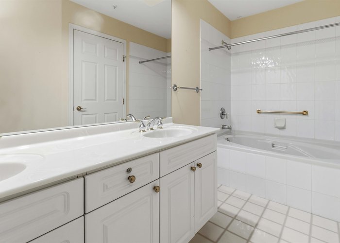 226 - 3098 Guildford Way, Coquitlam, BC V3B 7W8 |  Photo 37
