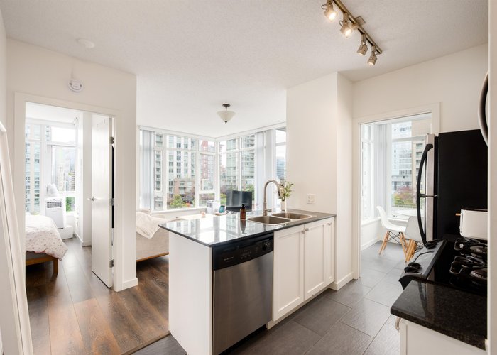 801 - 480 Robson Street, Vancouver, BC V6B 1S1 |  Photo 16