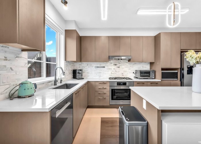 56 - 3500 Burke Village Promenade, Coquitlam, BC V3E 0N2 |  Photo 47