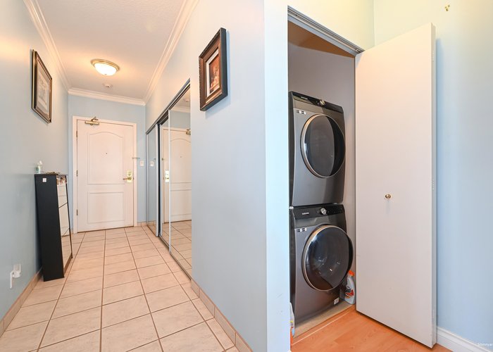 1304 - 6888 Station Hill Drive, Burnaby, BC V3N 4X5 |  Photo 22