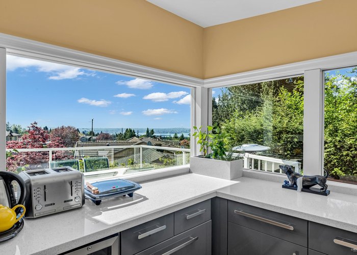 4323 Valencia Avenue, North Vancouver, BC V7N 4A7 |  Photo 32