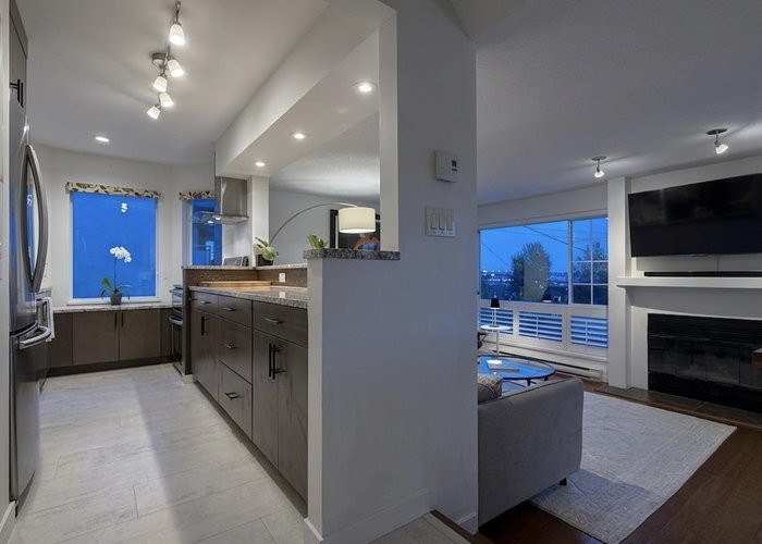 202 - 2440 Haywood Avenue, West Vancouver, BC V7V 1Y1 |  Photo 23