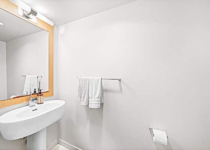 103 - 161 Georgia Street, Vancouver, BC V6B 0K9 |  Photo 14