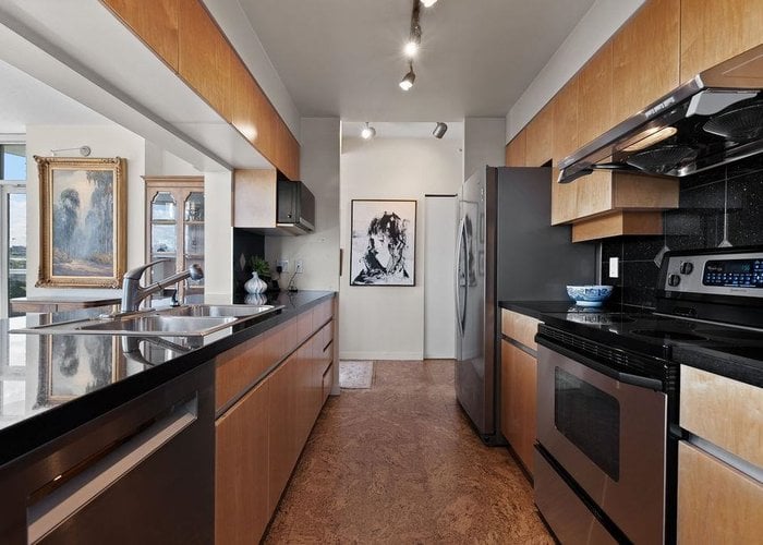 501 - 1099 Marinaside Crescent, Vancouver, BC V6Z 2Z3 |  Photo 42
