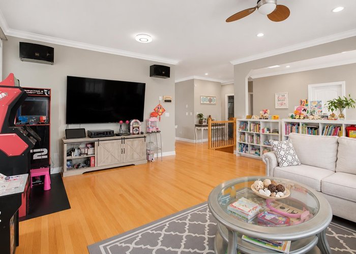 4694 Northview Court, Burnaby, BC V5H 1E3 |  Photo 21