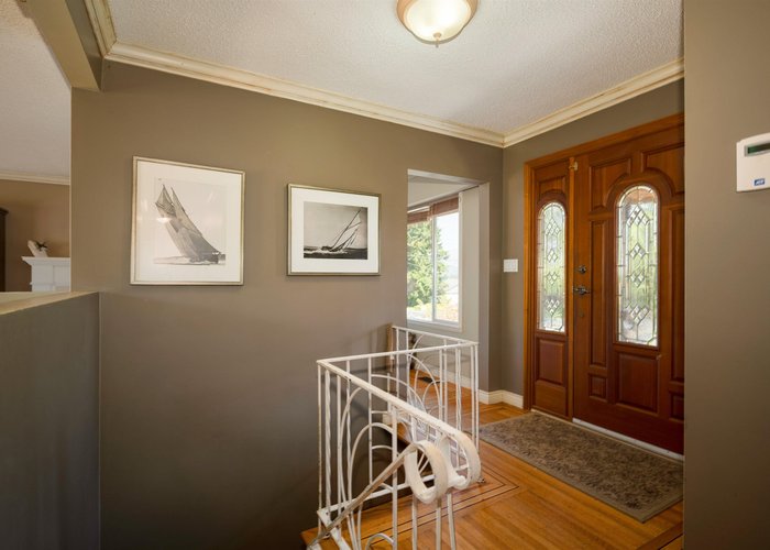 893 Friar Crescent, North Vancouver, BC V7G 1M5 |  Photo 33