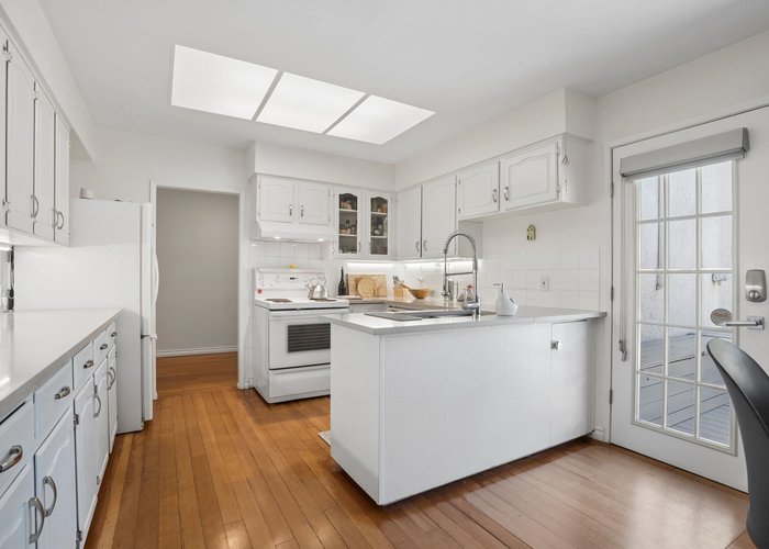 1034 Heywood Street, North Vancouver, BC V7L 1H3 |  Photo 46