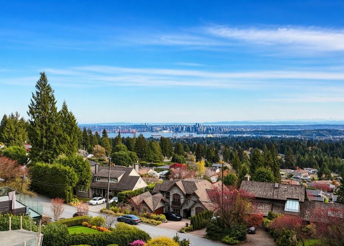 668 Alpine Court, North Vancouver, BC V7R 2L8 |  Photo 46