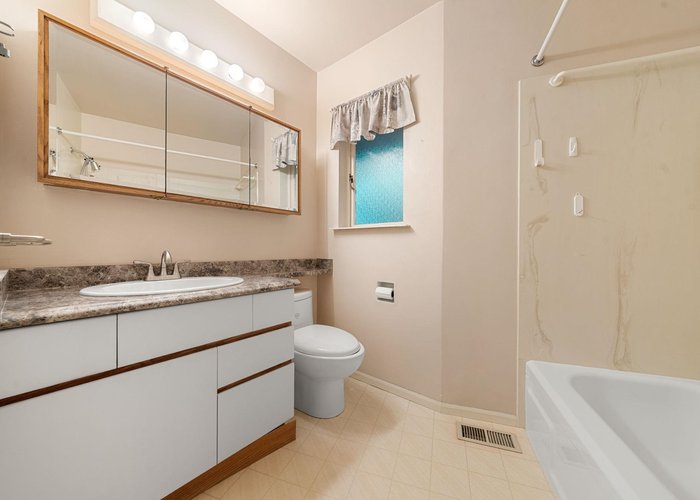 234 Rondoval Crescent, North Vancouver, BC V7N 2W7 |  Photo 53