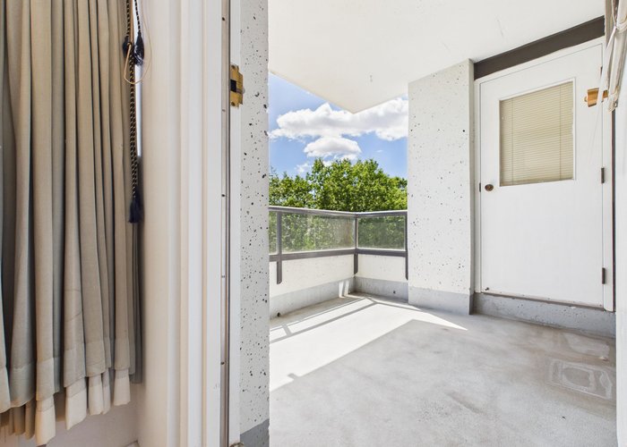 507 - 9521 Cardston Court, Burnaby, BC V3N 4R8 | Concorde Place Photo 37