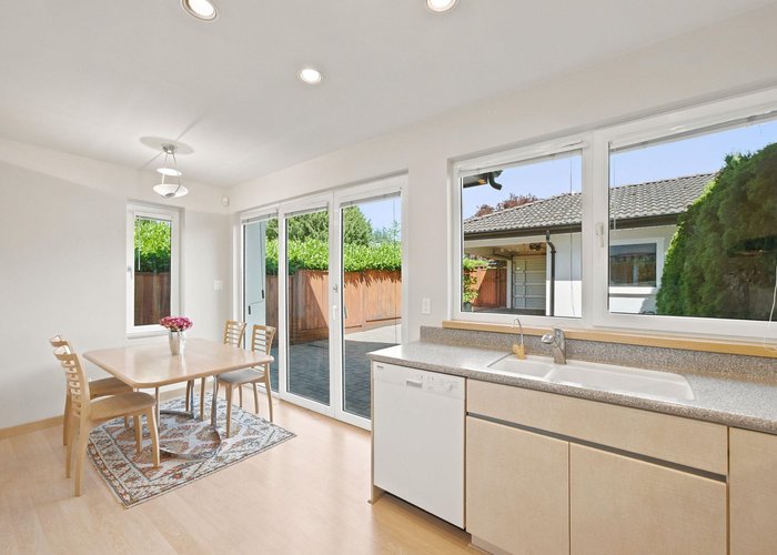 305 17TH Street, North Vancouver, BC V7L 2W1 |  Photo 49