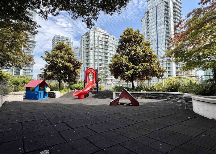 2006 - 535 Smithe Street, Vancouver, BC V6B 0H2 | Dolce Photo 60