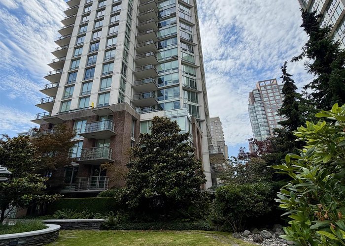 2006 - 535 Smithe Street, Vancouver, BC V6B 0H2 | Dolce Photo 63