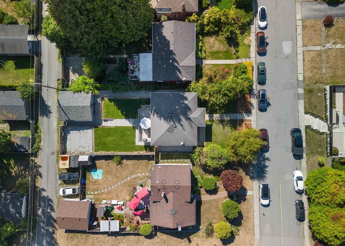 409 27TH Street, North Vancouver, BC V7N 2H7 |  Photo 40