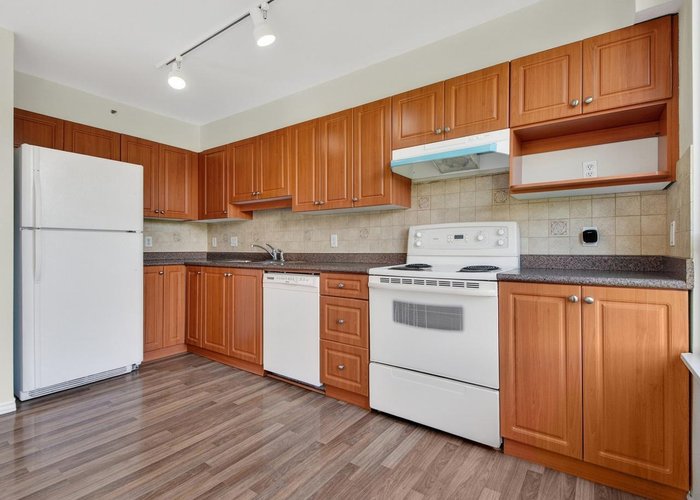 1102 - 551 Austin Avenue, Coquitlam, BC V3K 6R7 |  Photo 35