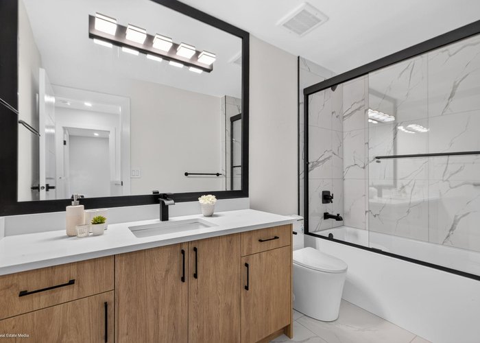 8557 Woodridge Place, Burnaby, BC V5A 4B3 |  Photo 44