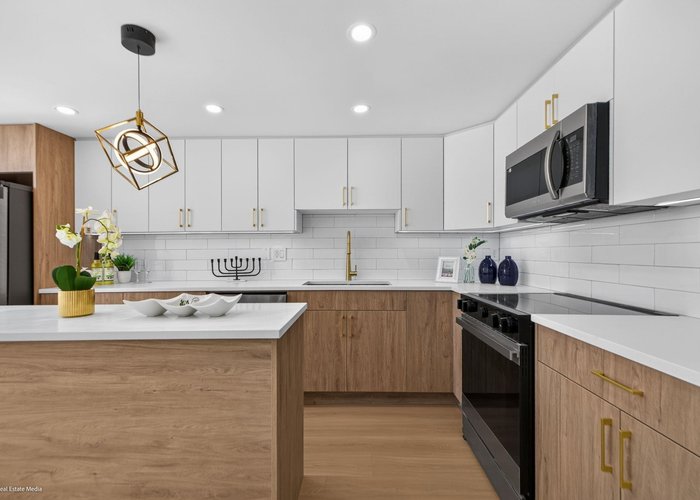 8557 Woodridge Place, Burnaby, BC V5A 4B3 |  Photo 33