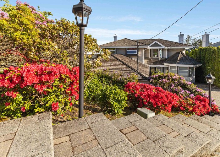 2272 Ottawa Avenue, West Vancouver, BC V7V 2S6 |  Photo 38