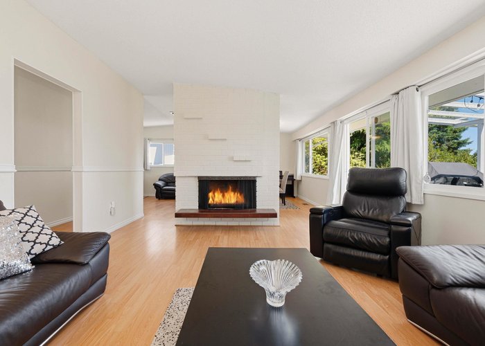 693 Plymouth Drive, North Vancouver, BC V7H 2H5 |  Photo 37