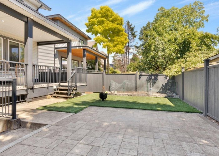 15456 Russell Avenue, White Rock, BC V4B 2R3 |  Photo 49