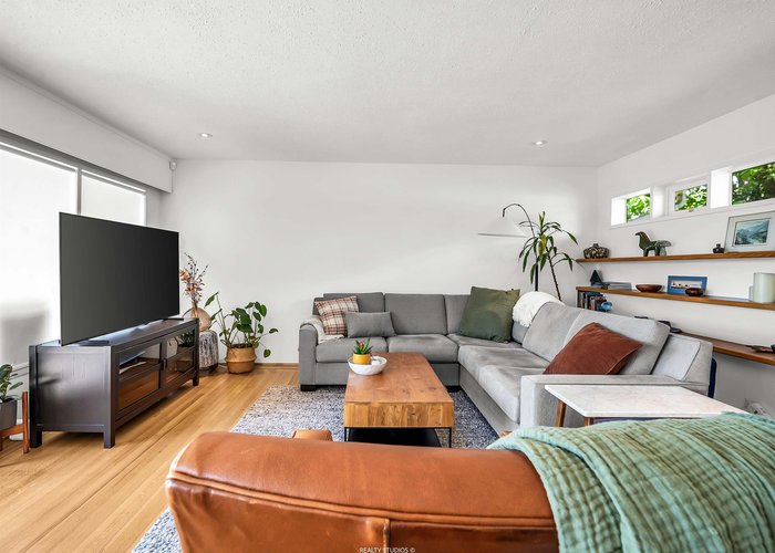 947 Evergreen Place, North Vancouver, BC V7R 1R5 |  Photo 32