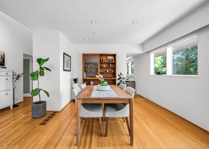 947 Evergreen Place, North Vancouver, BC V7R 1R5 |  Photo 34