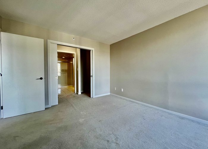 2501 - 2979 Glen Drive, Coquitlam, BC V3B 0B2 |  Photo 20
