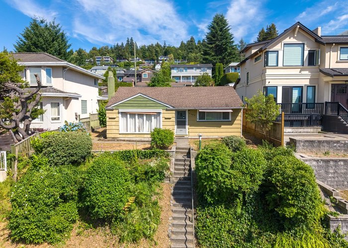 7280 Barnet Road, Burnaby, BC V5A 1E2 |  Photo 15
