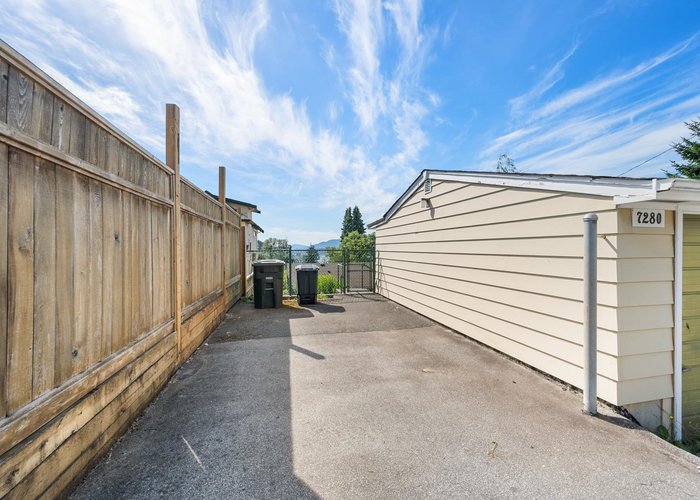 7280 Barnet Road, Burnaby, BC V5A 1E2 |  Photo 29
