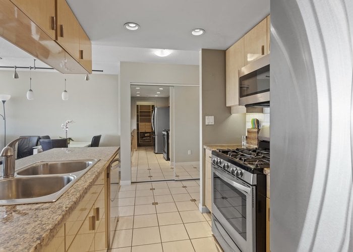 2505 - 1033 Marinaside Crescent, Vancouver, BC V6Z 3A3 |  Photo 45